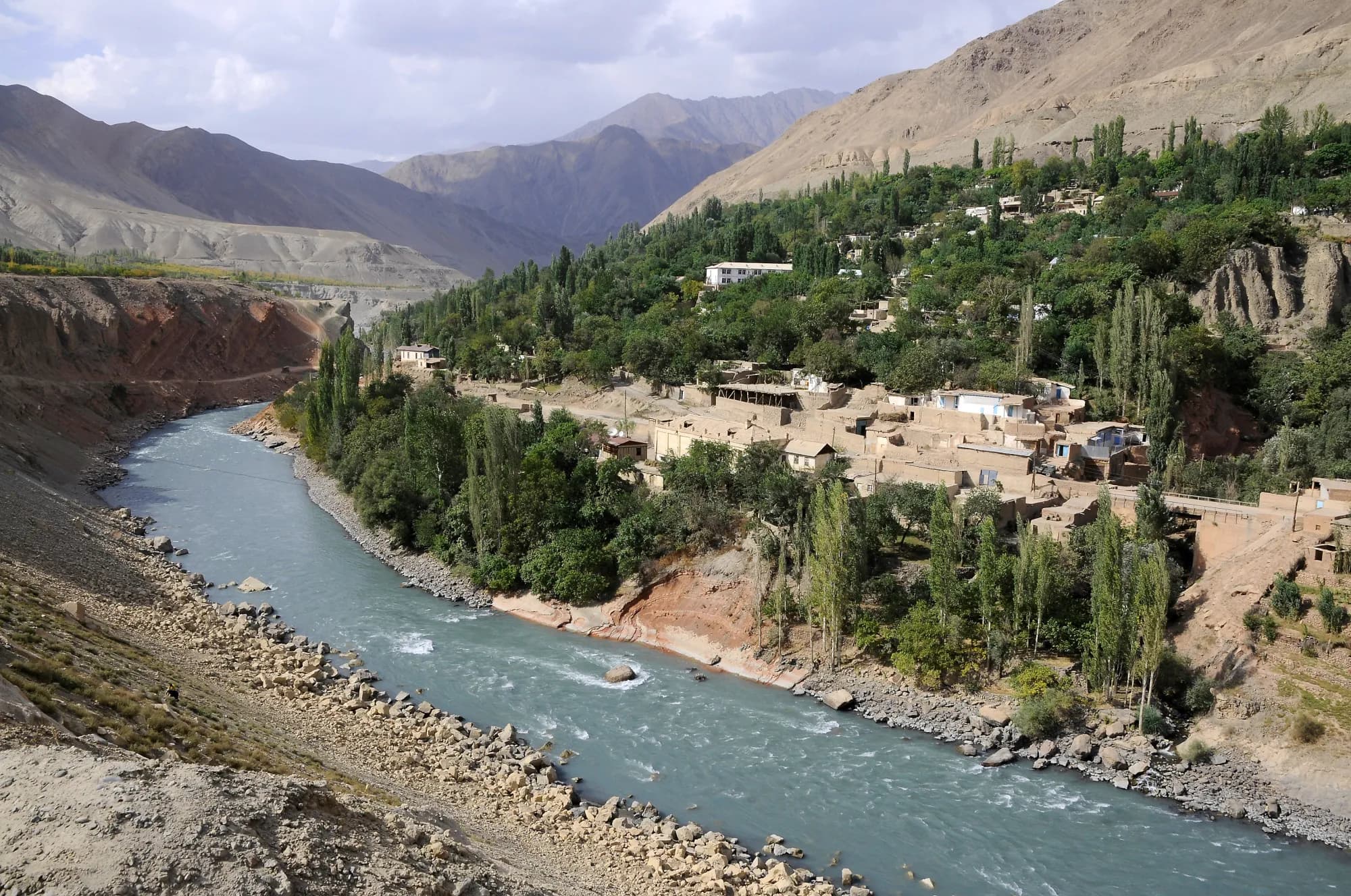 The Cursed Gold of Zeravshan: Sogdian Treasures and Archaeological Reality