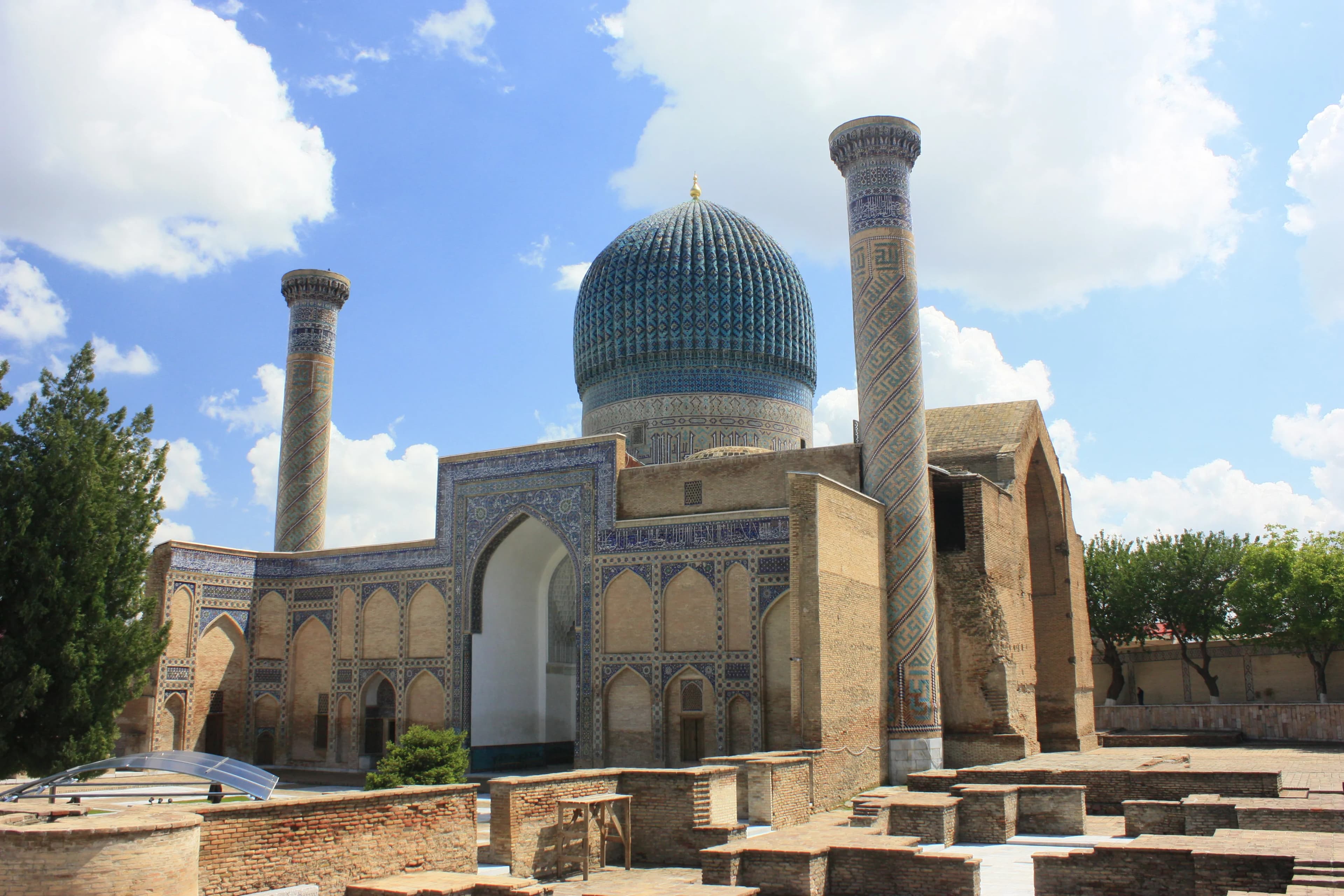 The Curse of Timur’s Tomb: Prophecy, Exhumation and the Gur-e-Amir