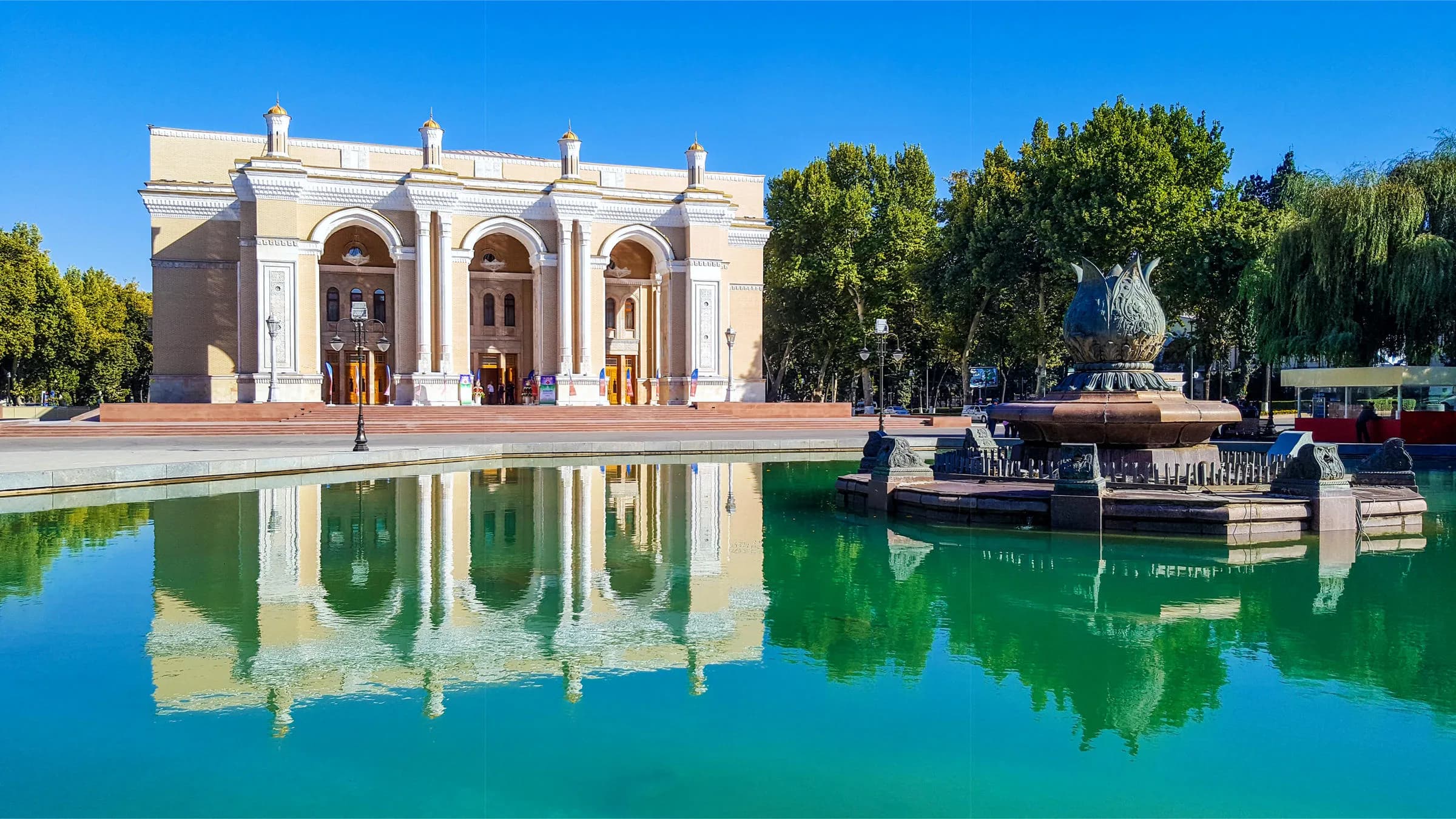 A Traveler's Guide to Tashkent Food Streets After Dark