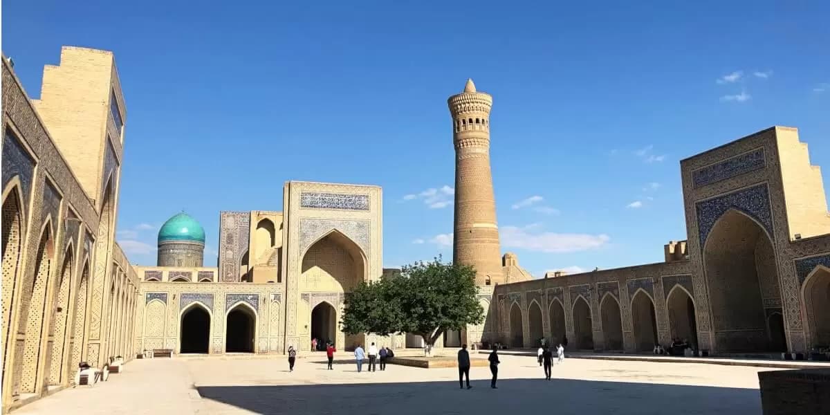 Bukhara Photo Route: Light, Timing, and Respectful Photography