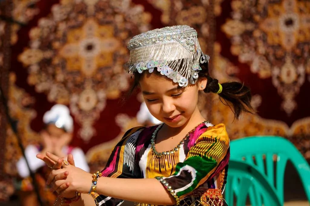 Inside Fergana Valley's Craft Culture: Fergana Market to Workshop Day